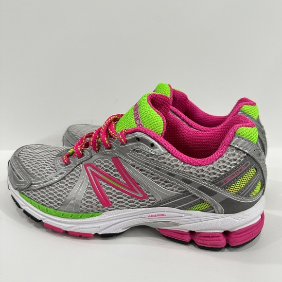 NEW BALANCE 780V3 WOMEN'S SILVER AND PINK RUNNING SHOES - Picture 4 of 8